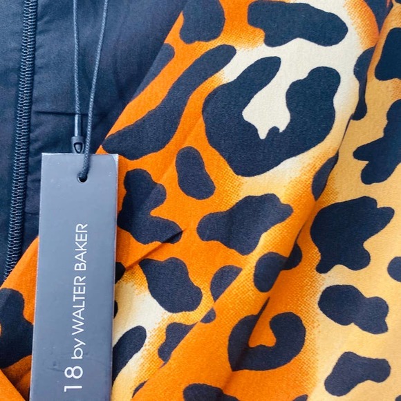 W118 by Walter Baker Orange Leopard Print Long Sleeve V-Neck Maxi Dress Sz M NWT - Picture 11 of 15